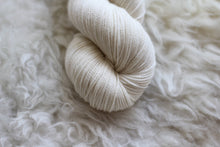 Load image into Gallery viewer, 2025 Advent Calendar Jan Brett • 8 Mini Skeins + 1 Full Skein