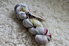 Load image into Gallery viewer, Grey Lady • Clover Base • Ready to Ship