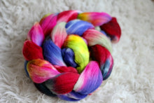 Load image into Gallery viewer, Cranberry Fizz • Targhee Spinning Fiber • Ready to Ship