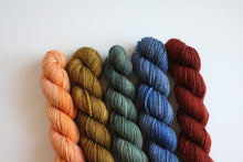 Load image into Gallery viewer, Feathered Friend • Milo Base • Ready to Ship