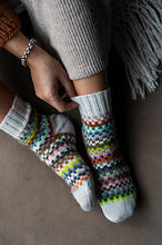 Load image into Gallery viewer, 52 Weeks of Scrap Yarn by Laine Publishing