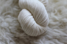 Load image into Gallery viewer, 2025 Advent Calendar Jan Brett • 8 Mini Skeins + 1 Full Skein