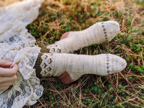 Knitting Nellie • Calico Socks Pattern