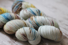 Load image into Gallery viewer, Verden’s Ende • Alfalfa Base • Ready to Ship