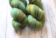 Load image into Gallery viewer, Entmoot • Alfalfa Base • Ready to Ship
