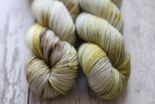 Load image into Gallery viewer, Roots • Alfalfa Base • Ready to Ship