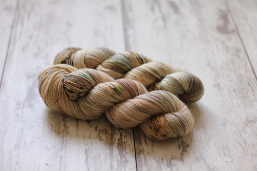 Lark • Alfalfa Base • Ready to Ship