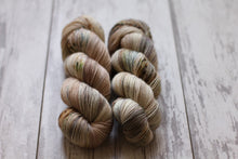 Load image into Gallery viewer, Lark • Alfalfa Base • Ready to Ship