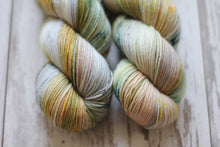 Load image into Gallery viewer, Tranquility • Alfalfa Base • Ready to Ship