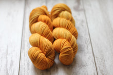 Load image into Gallery viewer, Butternut • Alfalfa Base • Ready to Ship