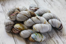 Load image into Gallery viewer, Grey Lady • Alfalfa Base • Ready to Ship