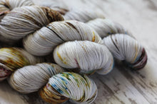 Load image into Gallery viewer, Grey Lady • Alfalfa Base • Ready to Ship