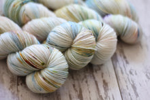 Load image into Gallery viewer, The Avenue • Alfalfa Base • Ready to Ship