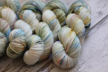 Load image into Gallery viewer, The Avenue • Alfalfa Base • Ready to Ship