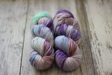 Load image into Gallery viewer, Luna&#39;s Shoes • Alfalfa Base • Ready to Ship